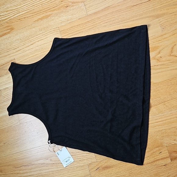 Tank - Picture 3 of 4